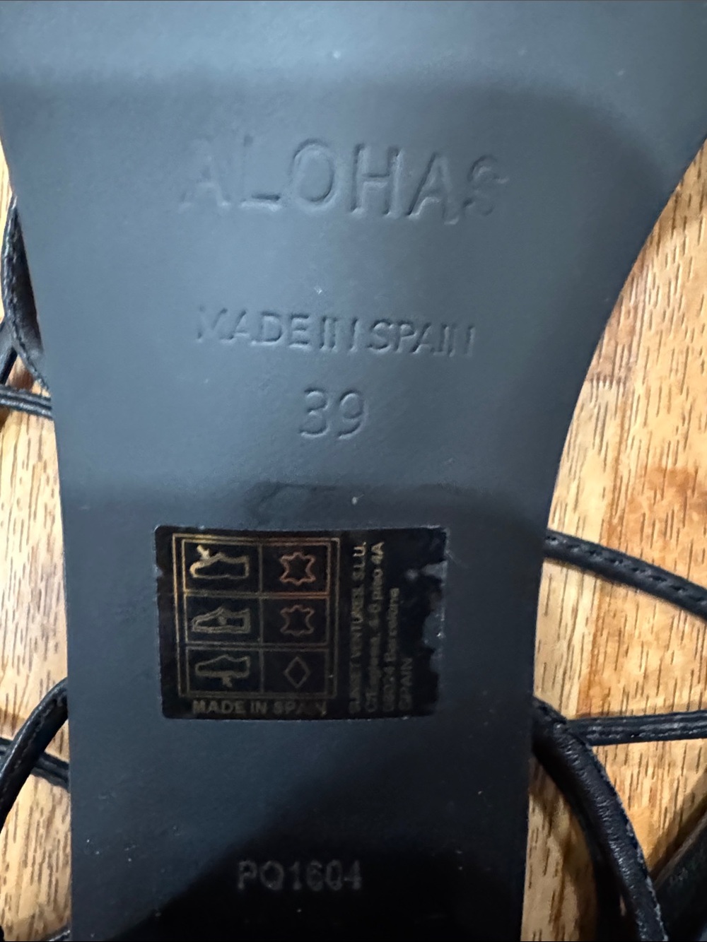 ALOHAS Mirage Sandal in Black - Picture 7 of 11